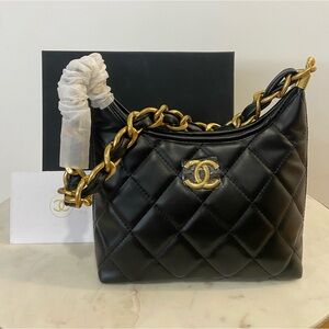 Chanel Beauty Black Quilted Shoulder Bag with Gold Chain GWP